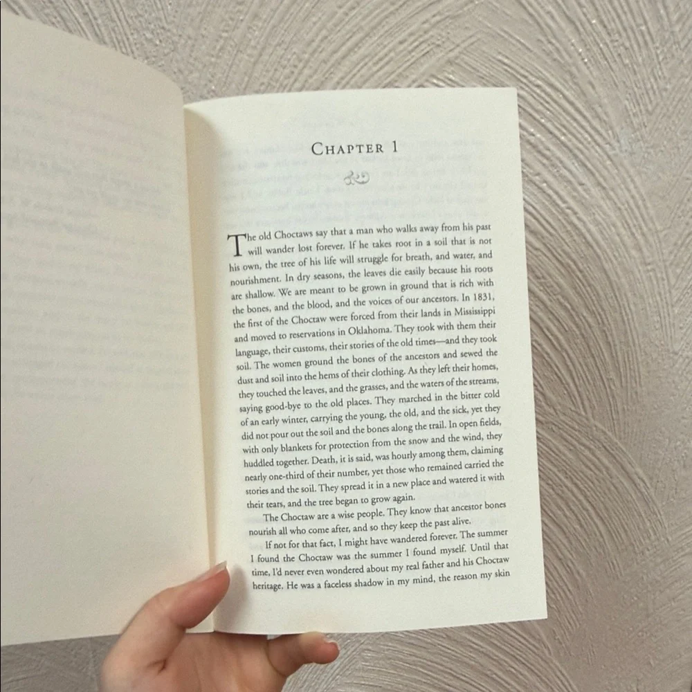 A Thousand Voices by Lisa Wingate Paperback - Picture 8 of 16